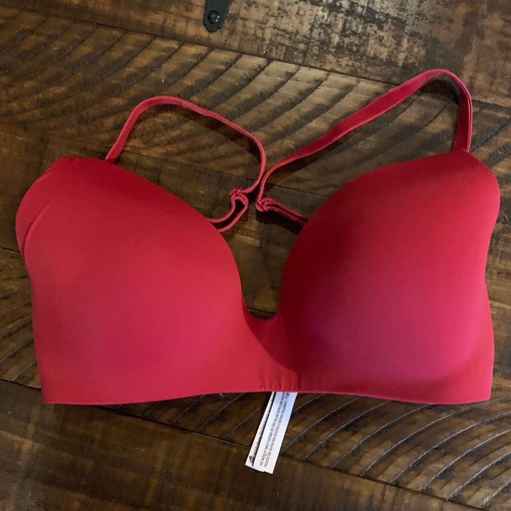 Victoria’s Secret Wireless Molded Cup Bra 32D